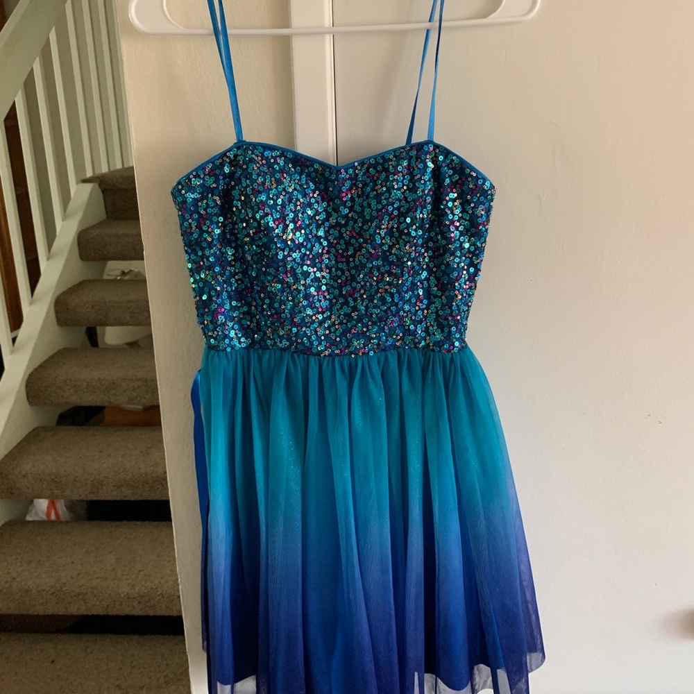 ADORABLE short formal/hoco dress!